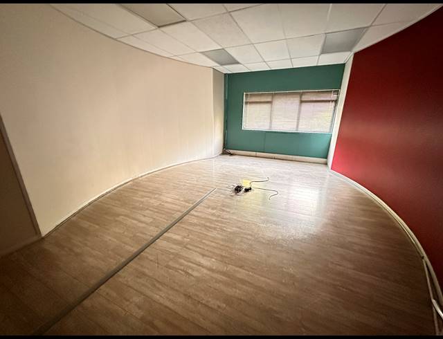 388M² OFFICE TO LET IN PARKTOWN